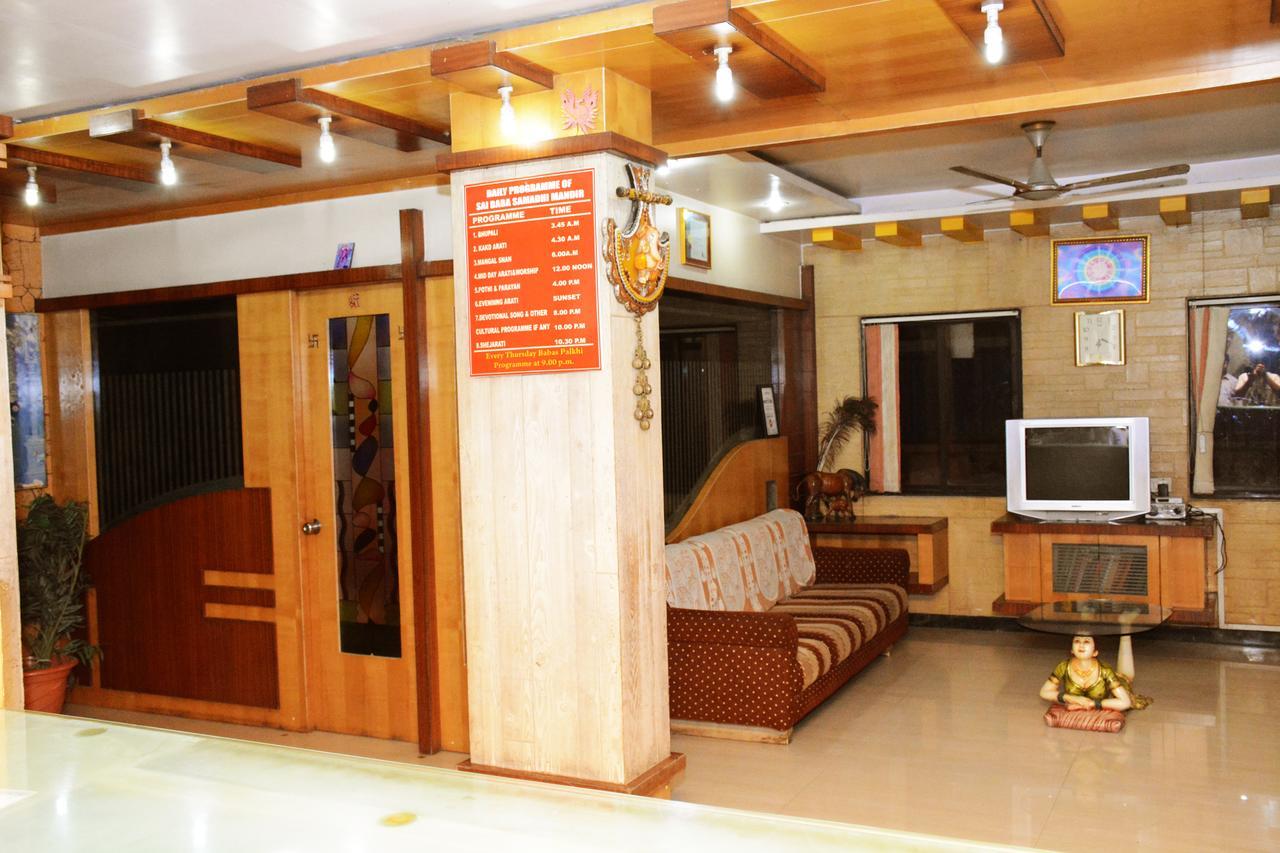 Hotel Sai Varsha Shirdi Exterior photo